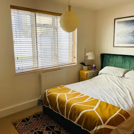 Lovely 1 Bedroom Apartment In The Heart Of Chelsea Лондон Экстерьер фото